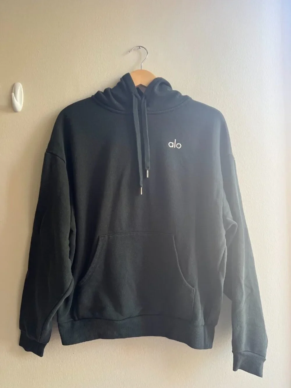 ALO Yoga Black Pullover Hoodie